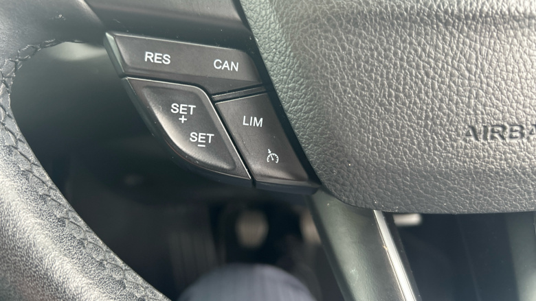 Ford Focus 1.0 EcoBoost 125 Titanium 5dr Petrol Hatchback